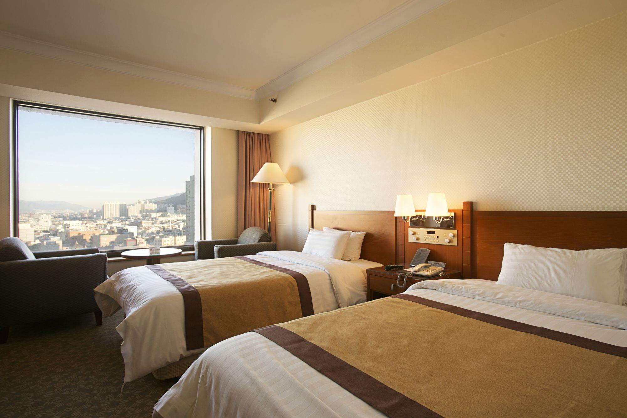 Hotel Paragon Пусан Экстерьер фото