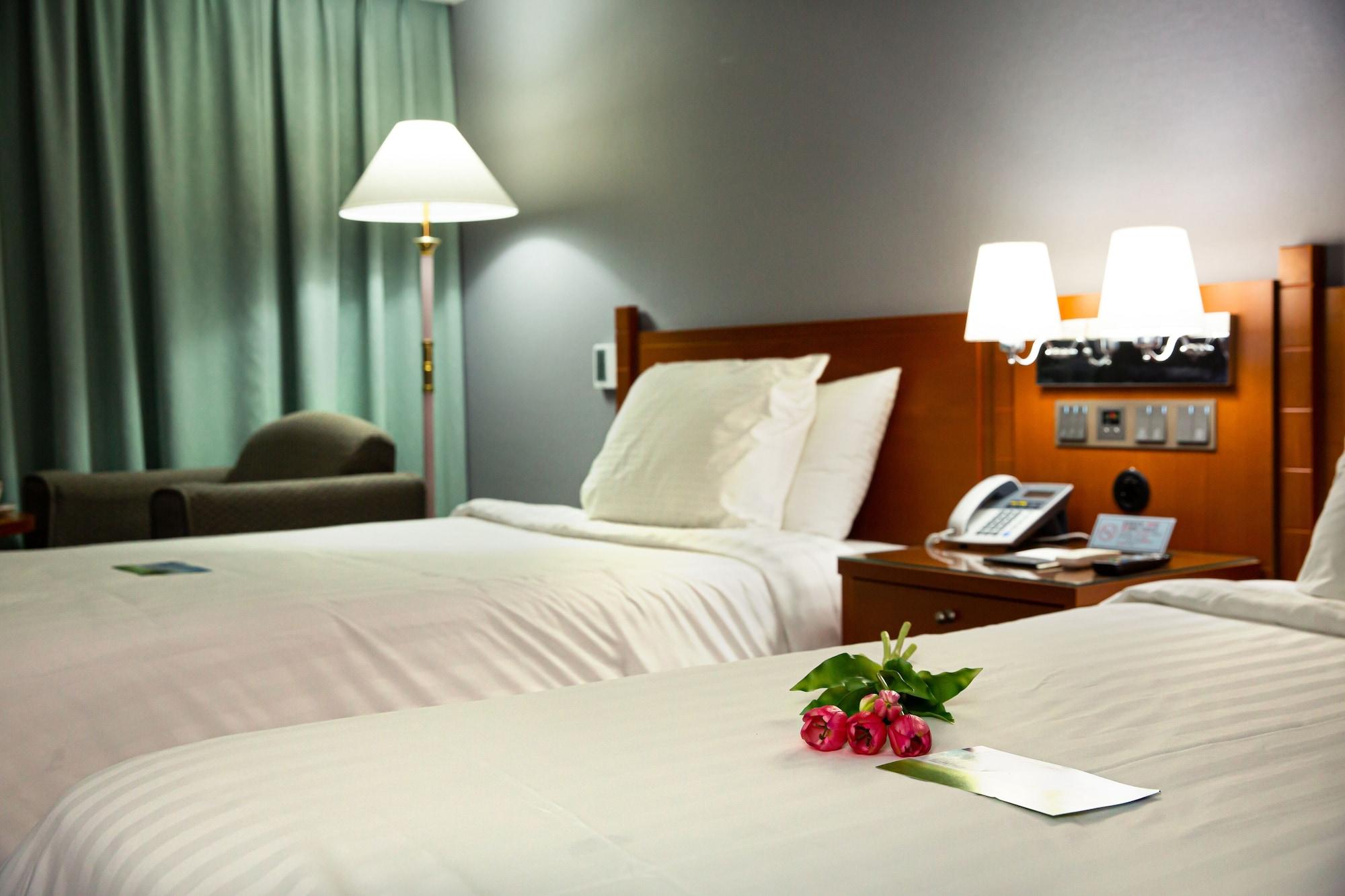Hotel Paragon Пусан Экстерьер фото