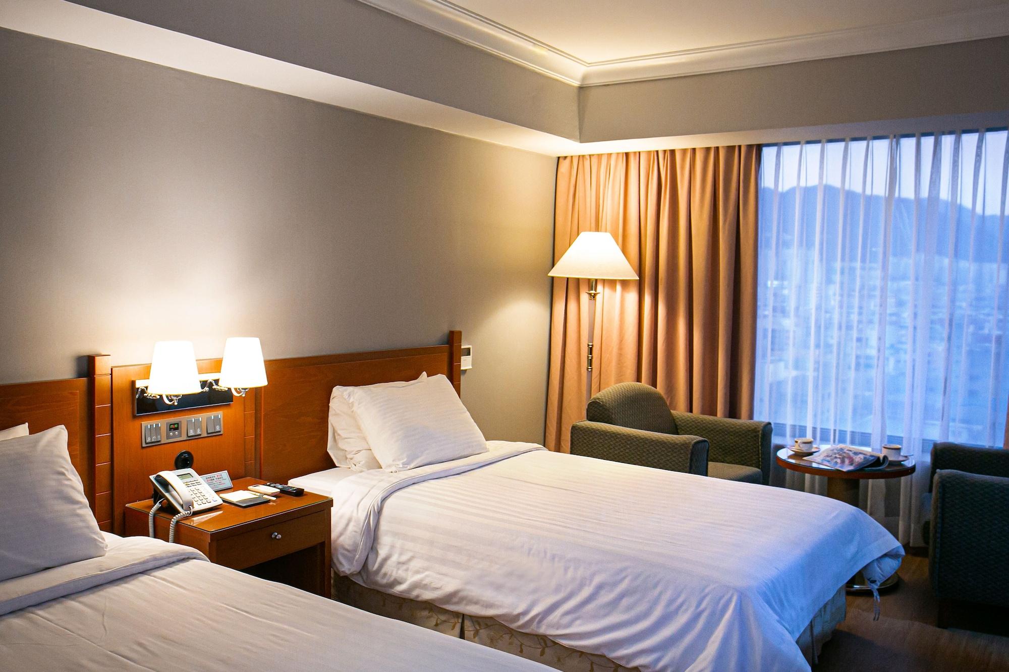 Hotel Paragon Пусан Экстерьер фото