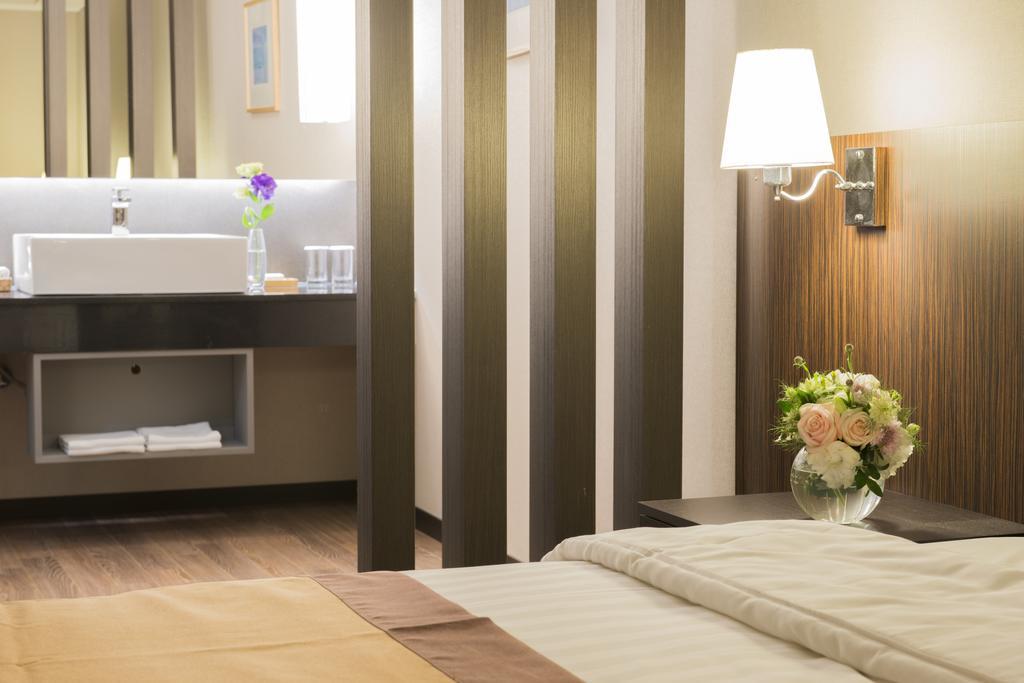 Hotel Paragon Пусан Экстерьер фото